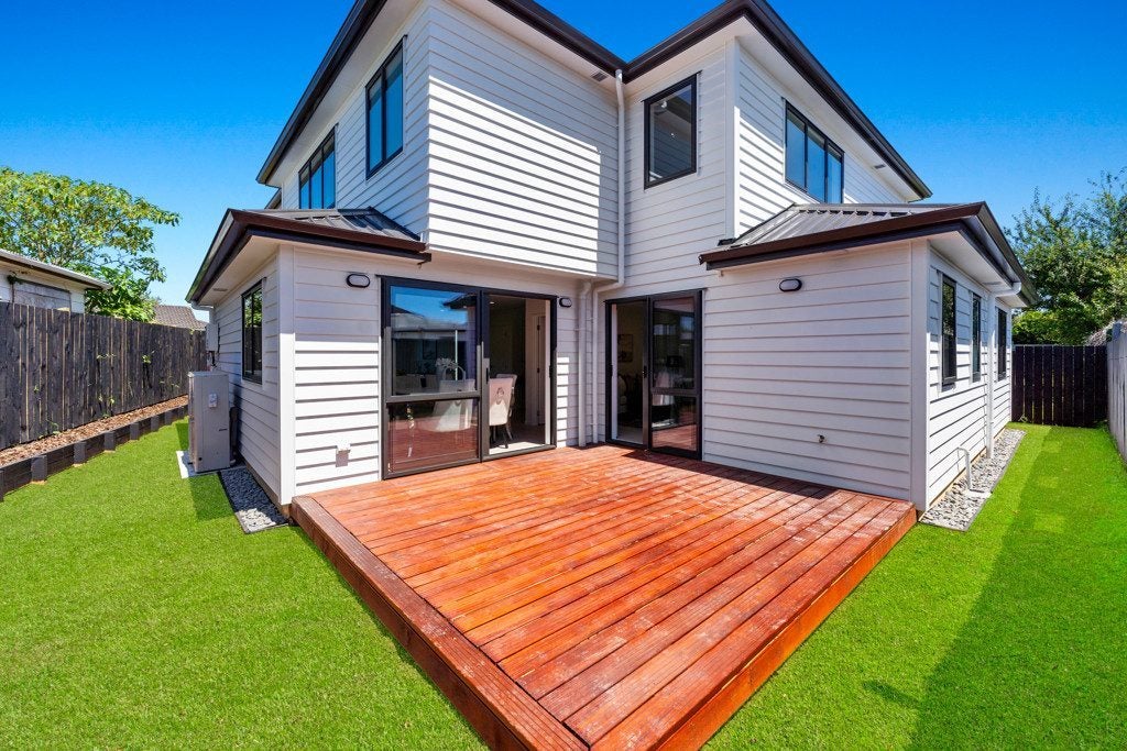 38 Hyperion Drive, Randwick Park, Auckland - Carousel 1