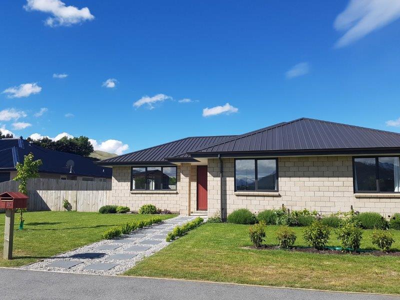 20 Oxfordshire Avenue, Lower Shotover, Queenstown - Carousel 1