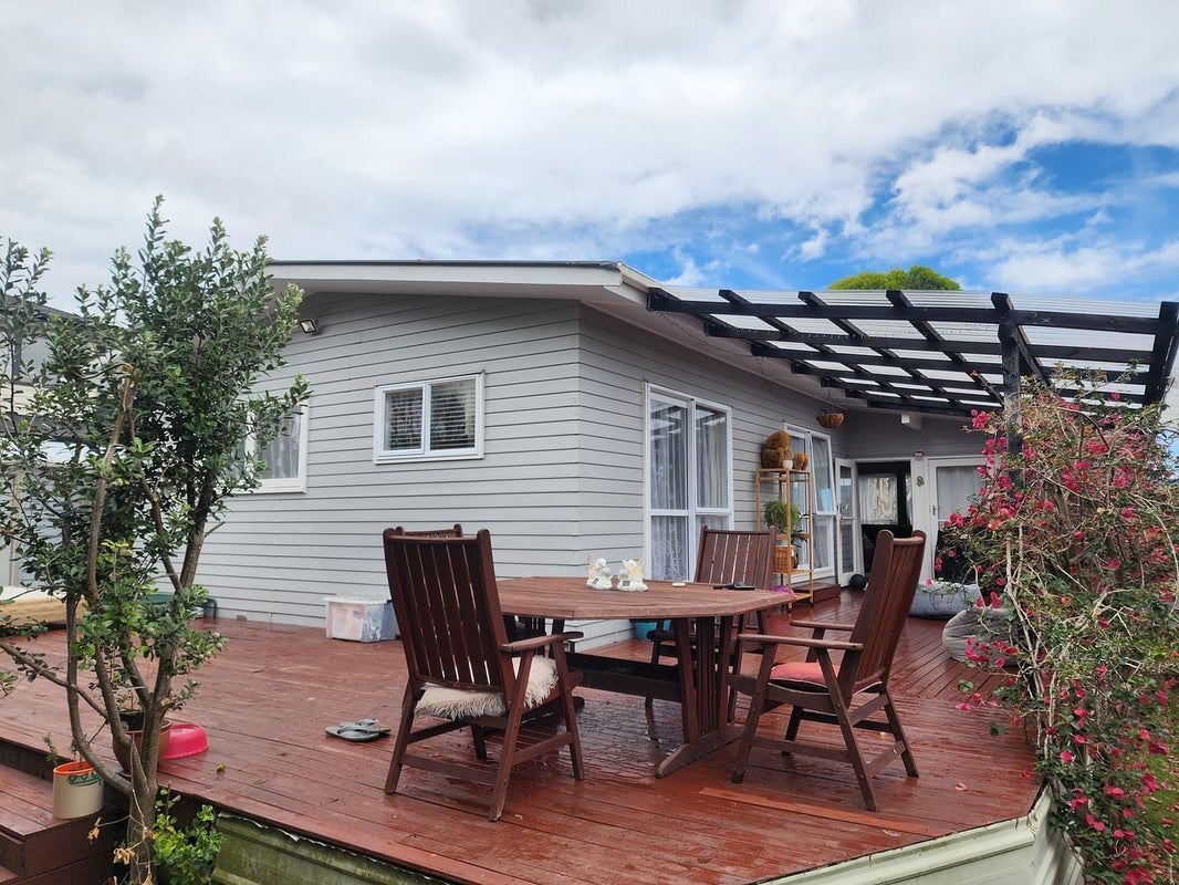 3 Gregg Place, Sunnyvale, Auckland - Carousel 2