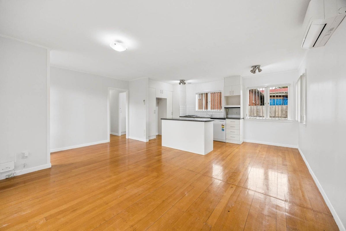 5A Barbary Avenue, Kelston, Auckland - Carousel 1