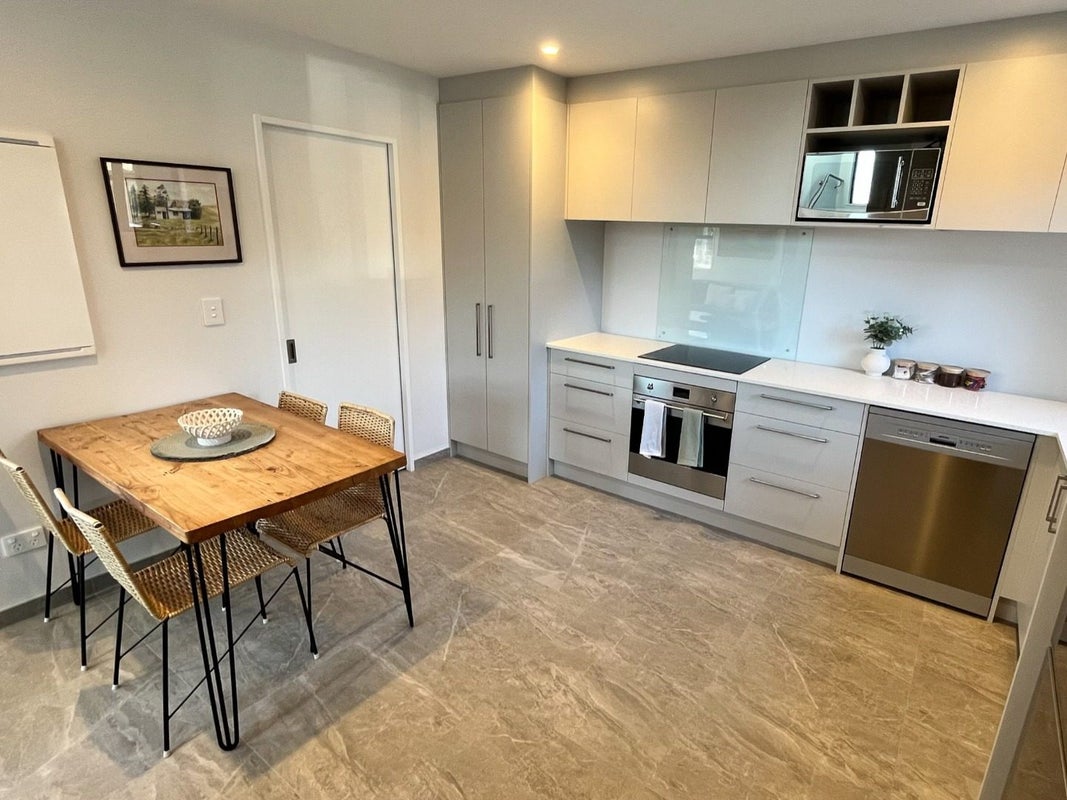 3/27 Harewood Road, Papanui, Christchurch - Carousel 2