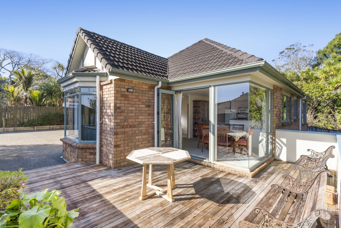 6A Radiata Lane, Chatswood, Auckland - Carousel 1