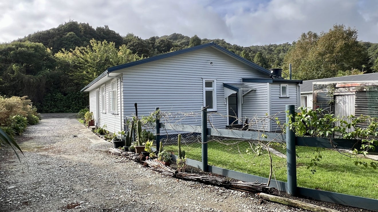 28 Greenfield Street, Hector, Hector - Carousel 2