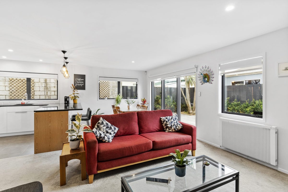 426A Broadway, Miramar, Wellington - Carousel 2