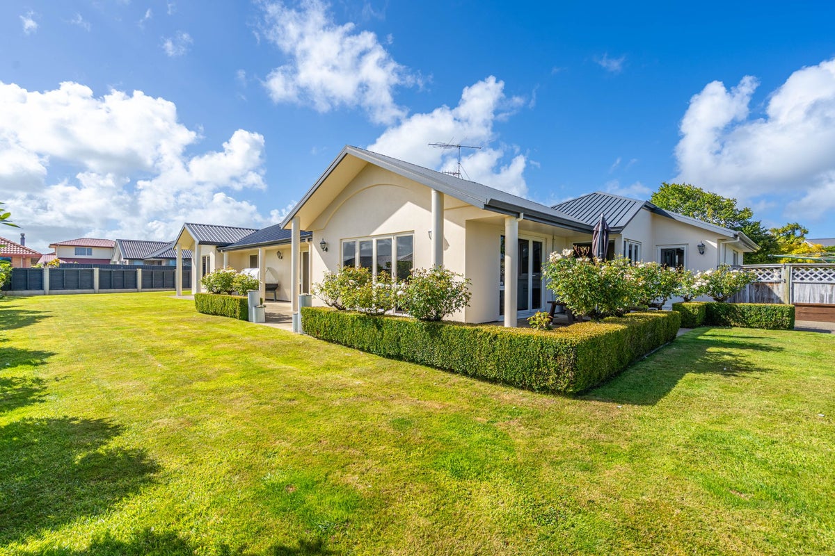 1 Somerset Lane, Rosedale, Invercargill - Carousel 2
