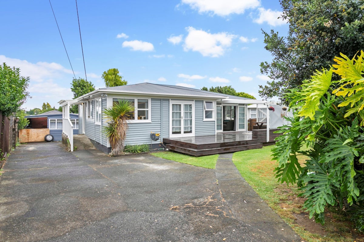 16 Boon Street, Manurewa, Auckland - Carousel 1