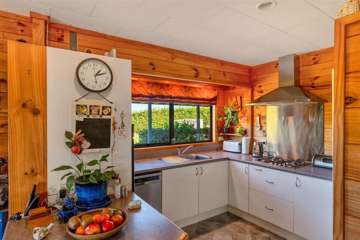 291 Koputaroa Road, Koputaroa, Levin - Carousel 2
