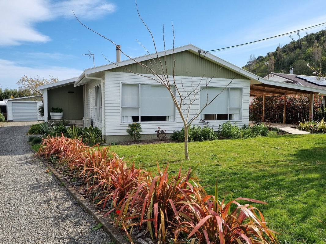 14 Bell Street, Featherston - Carousel 1