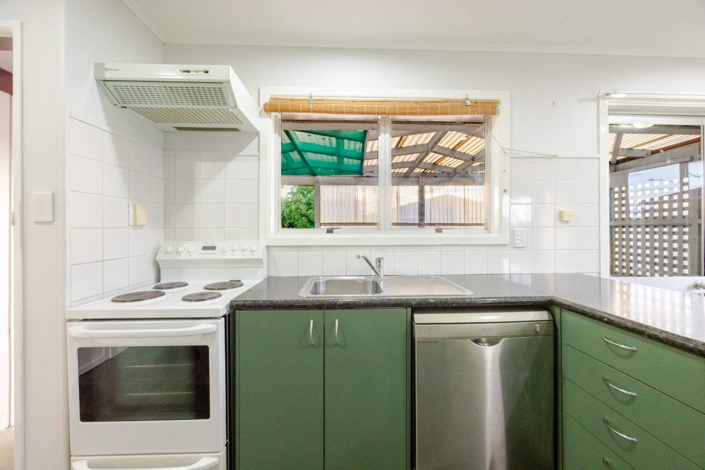 42 Columbus Crescent, Flaxmere, Hastings - Carousel 2