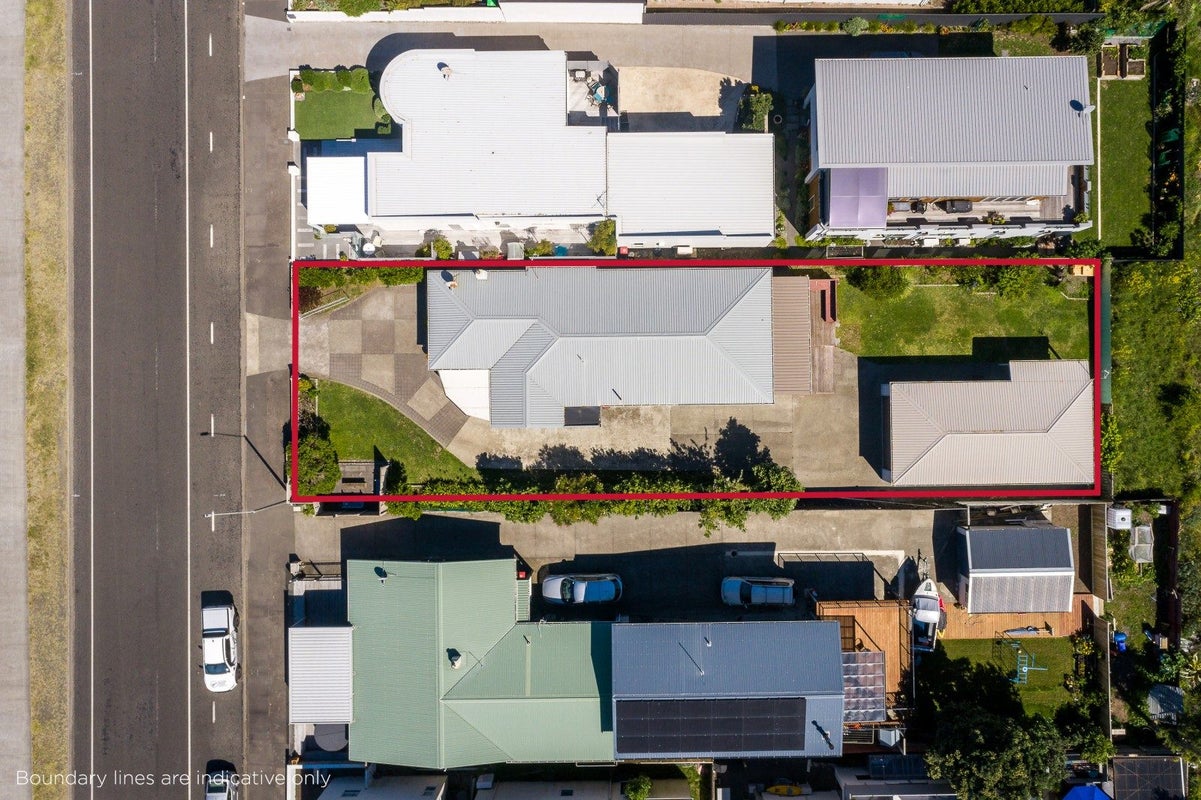 71 The Esplanade, Westshore, Napier - Carousel 30