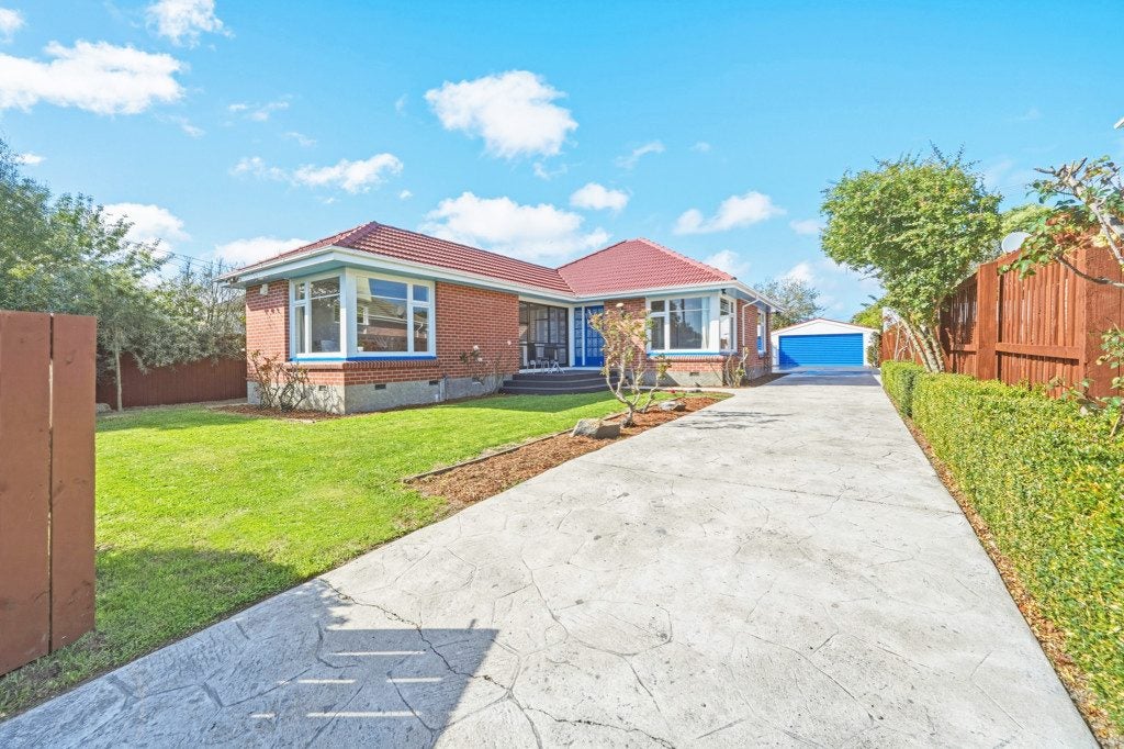 8 McIntyre Street, Shirley, Christchurch - Carousel 1