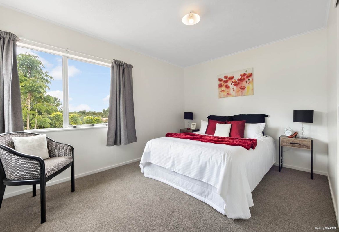 18 Aldern Road, Massey, Auckland - Carousel 1
