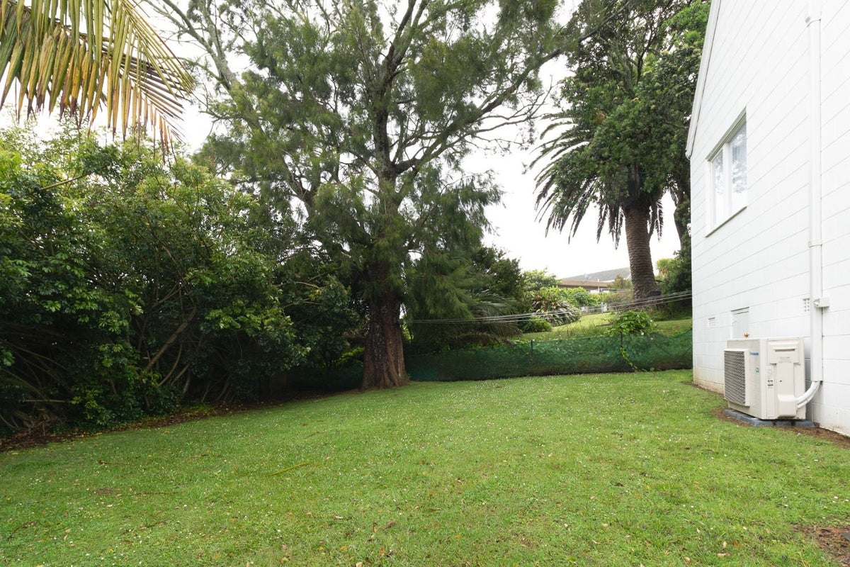 256B Don Buck Road, Massey, Auckland - Carousel 12