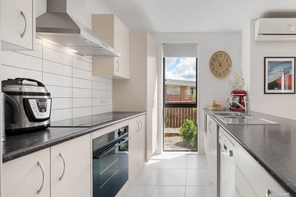 340A Glenfield Road, Glenfield, Auckland - Carousel 2