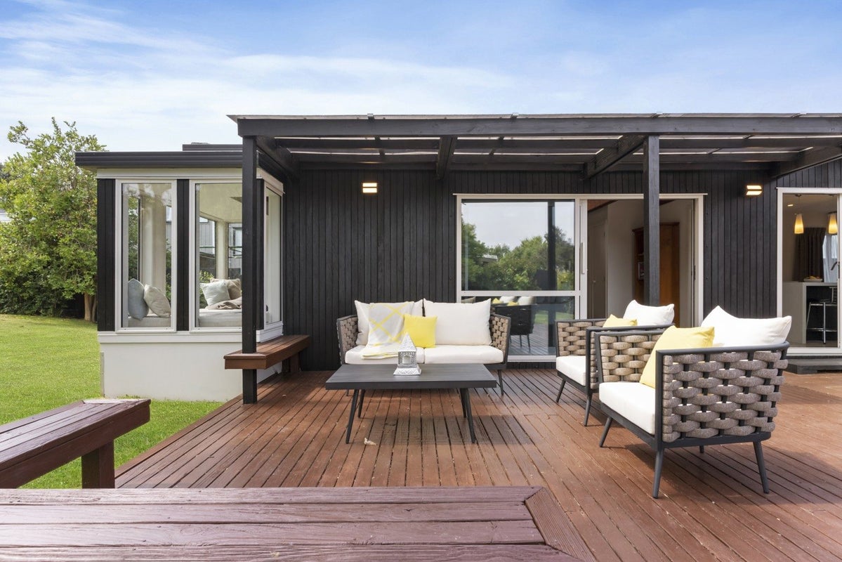 11 Bacot Place, Howick, Auckland - Carousel 2