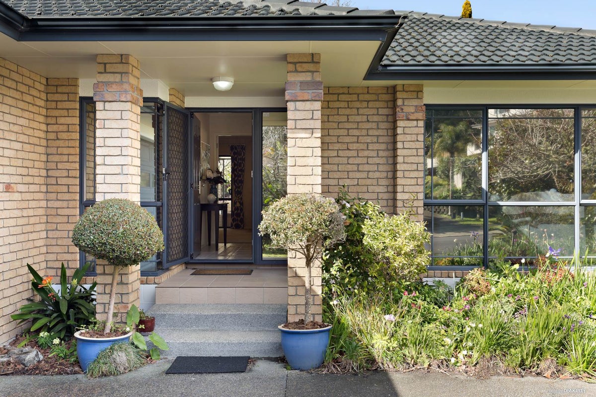 46 Helvetia Drive, Browns Bay, Auckland - Carousel 2