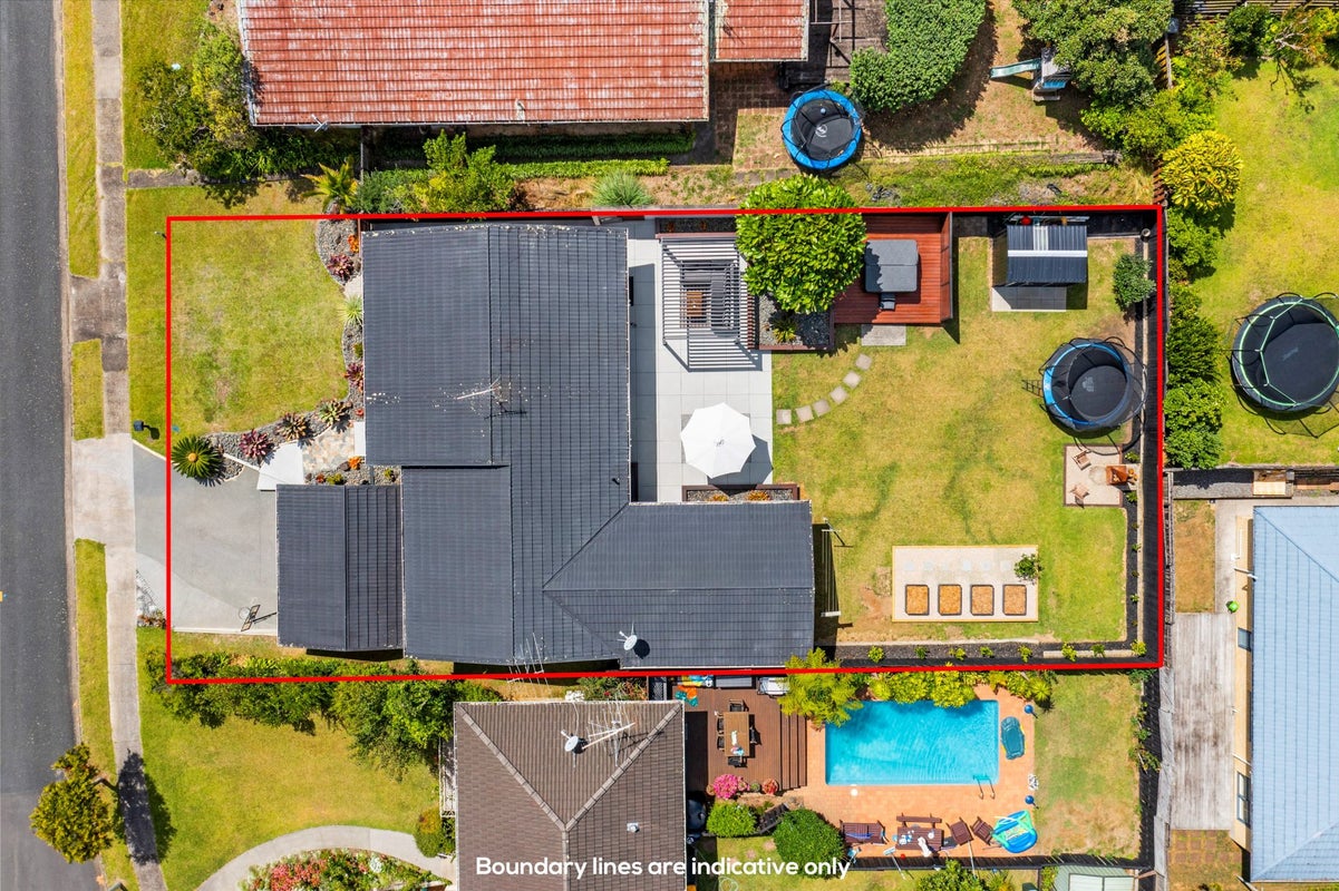 8 Quibray Place, Botany Downs, Auckland - Carousel 2