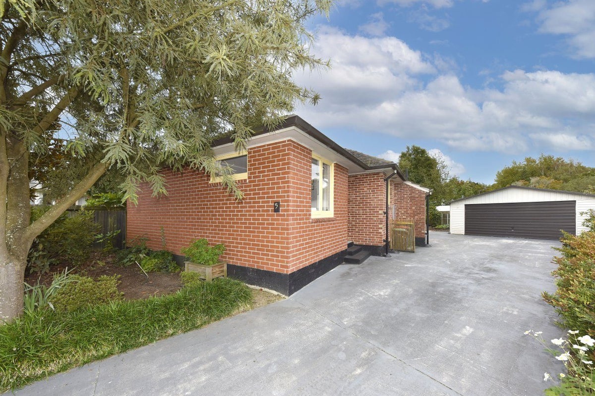 5 Abbey Place, Mairehau, Christchurch - Carousel 1