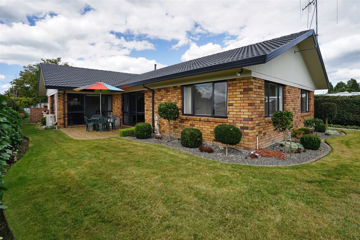 47 Raymond Street, Fairview Downs, Hamilton - Carousel 1