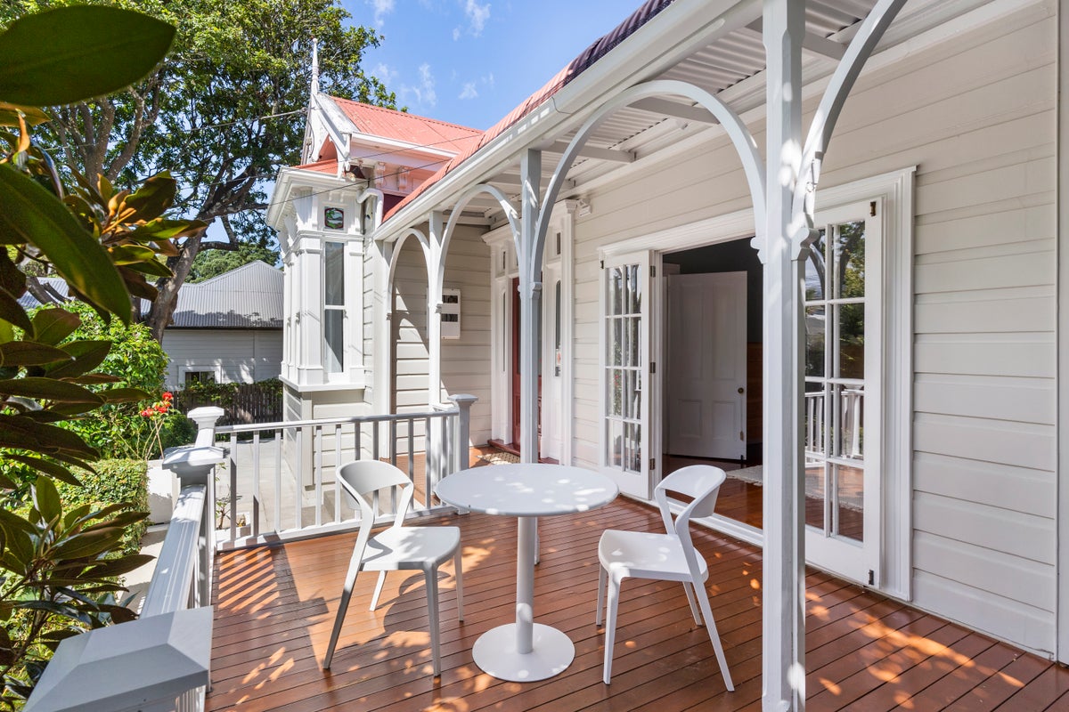15 Royal Terrace, Sandringham, Auckland - Carousel 2