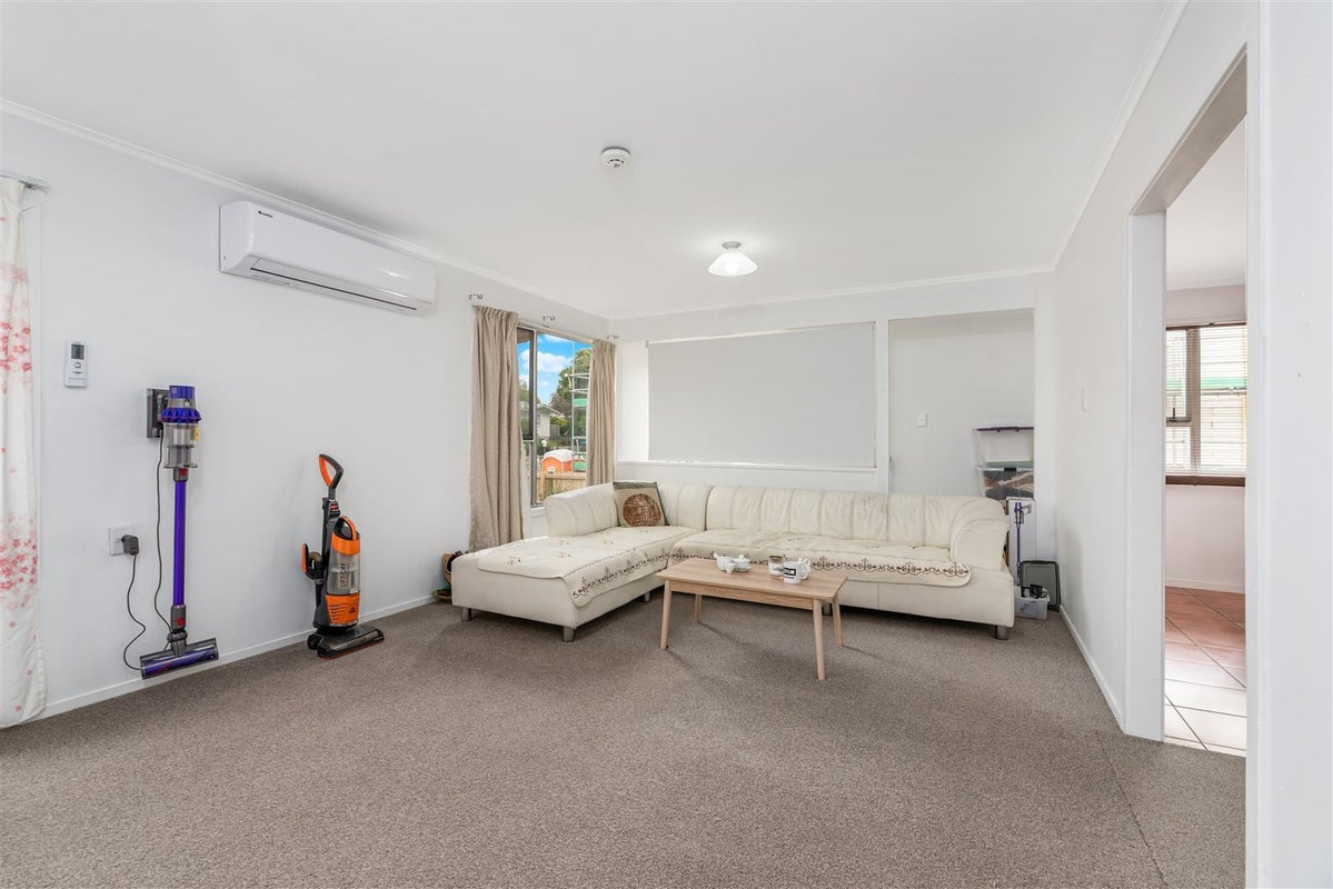 11 Tango Place, Henderson, Auckland - Carousel 2