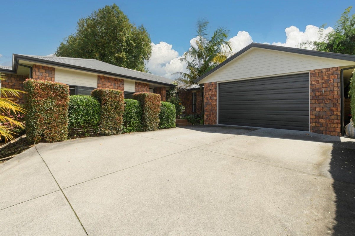 5 Arthur Grove, Bethlehem, Tauranga - Carousel 1