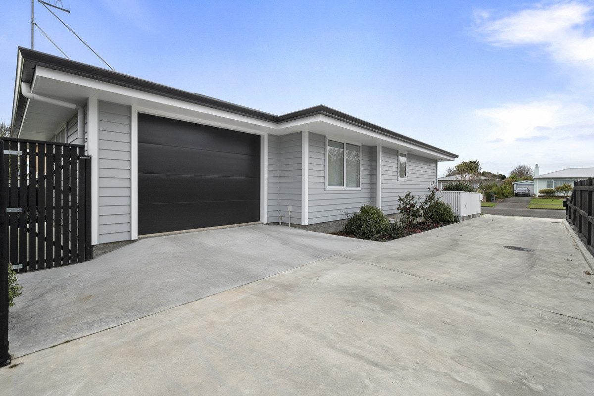 33A Liverpool Street, Takaro, Palmerston North - Carousel 1