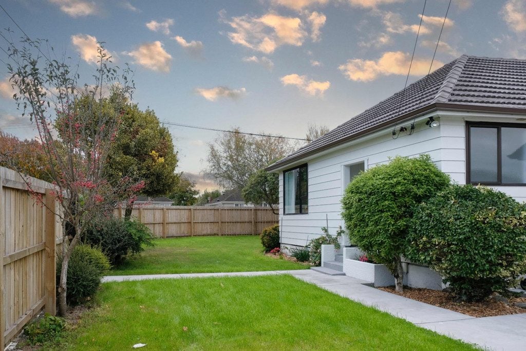 32 Bateman Avenue, Bryndwr, Christchurch - Carousel 11