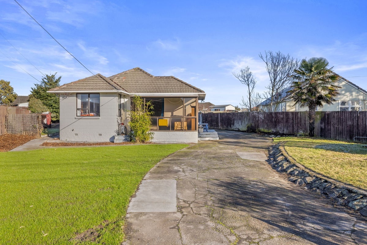 112 Marlow Road, Aranui, Christchurch - Carousel 1
