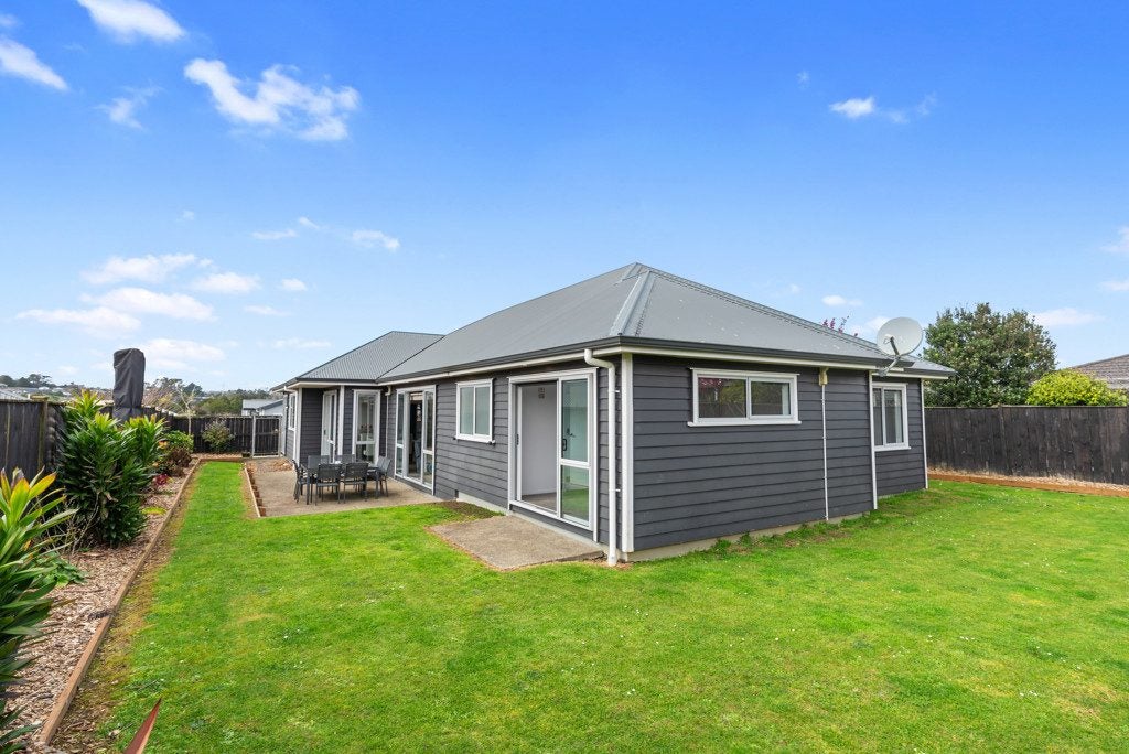 14 Malbec Place, Huapai, Kumeu - Carousel 2