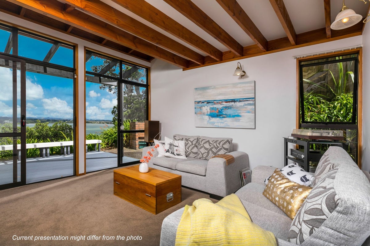 25 Austin Road, Greenhithe, Auckland - Carousel 1