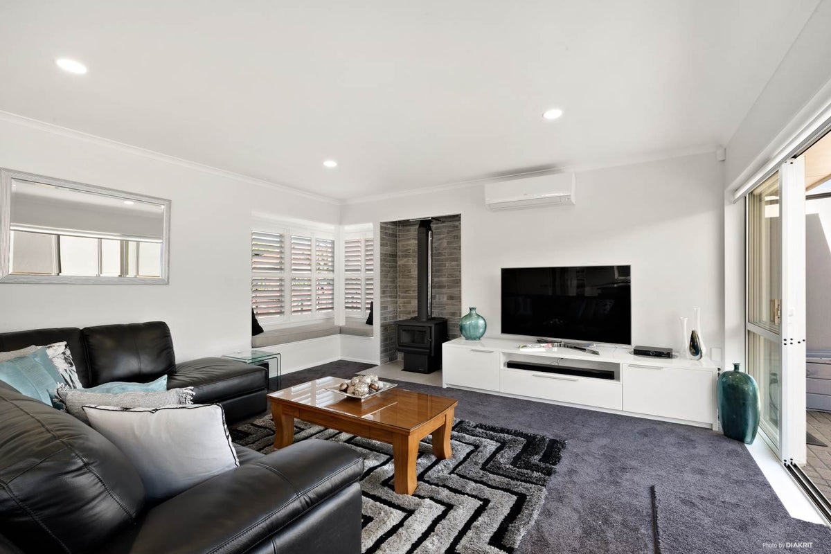 1/74 Cook Street, Howick, Auckland - Carousel 2