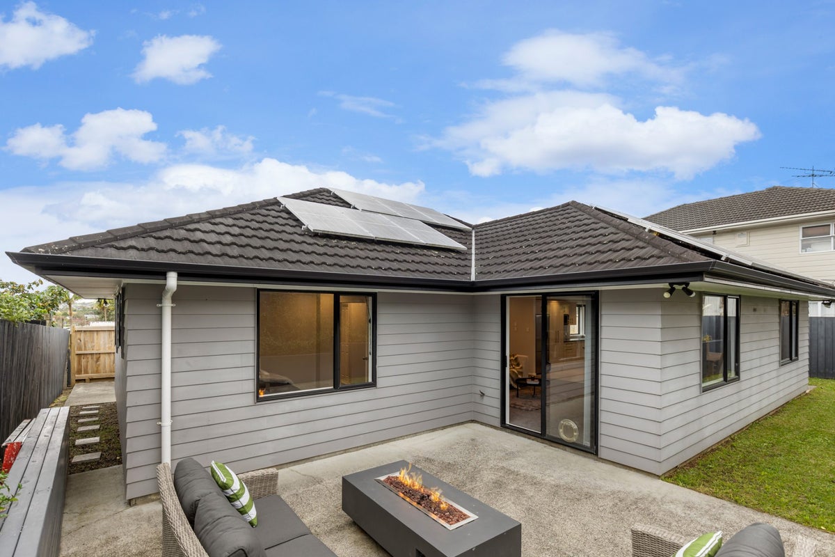 28A Andrew Road, Howick, Auckland - Carousel 2