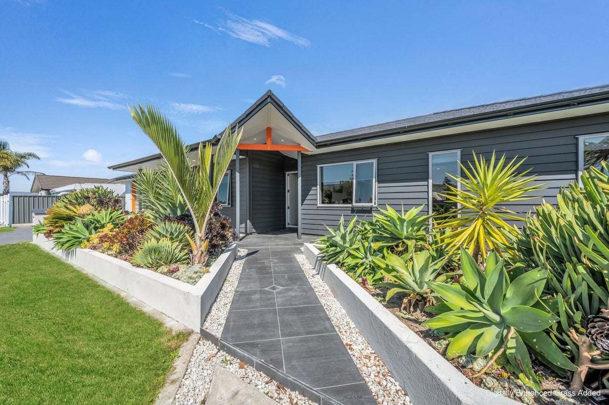 15 Clutha Street, Awatoto, Napier - Carousel 1
