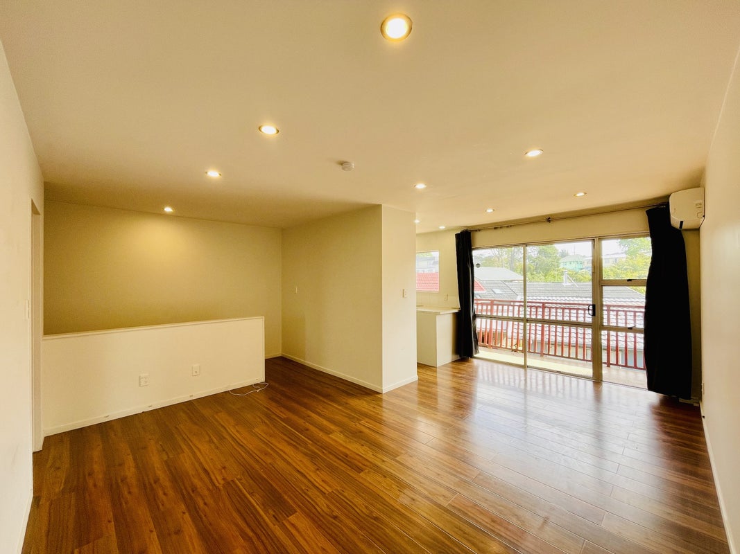 2/36 Copley Street, New Lynn, Auckland - Carousel 2