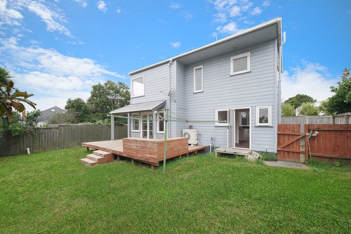 81C Western Springs Road, Morningside, Auckland - Carousel 11