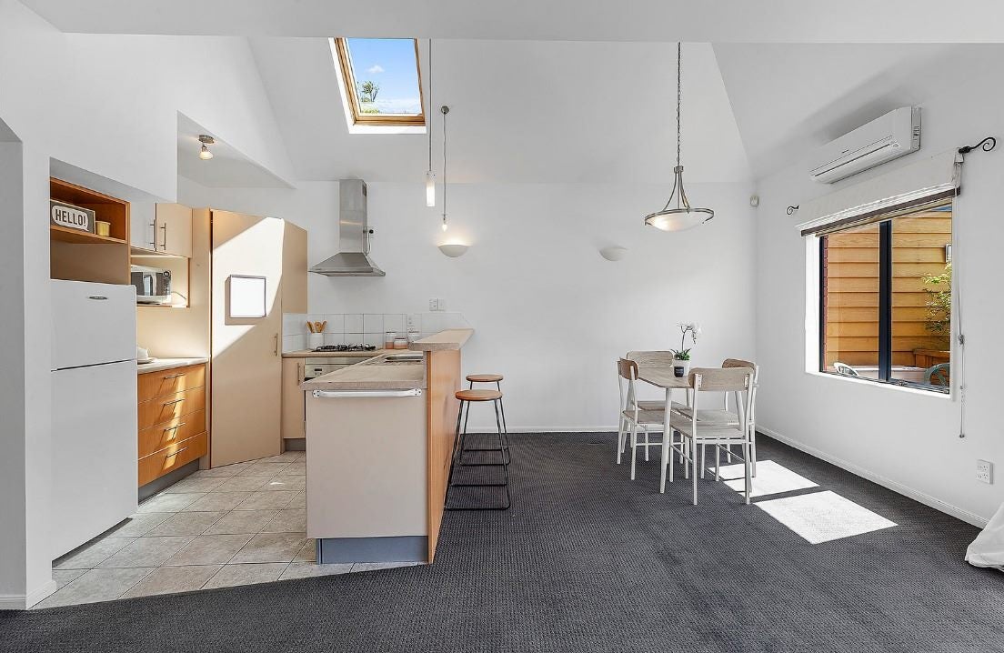 4 Futuna Close, Karori, Wellington - Carousel 2