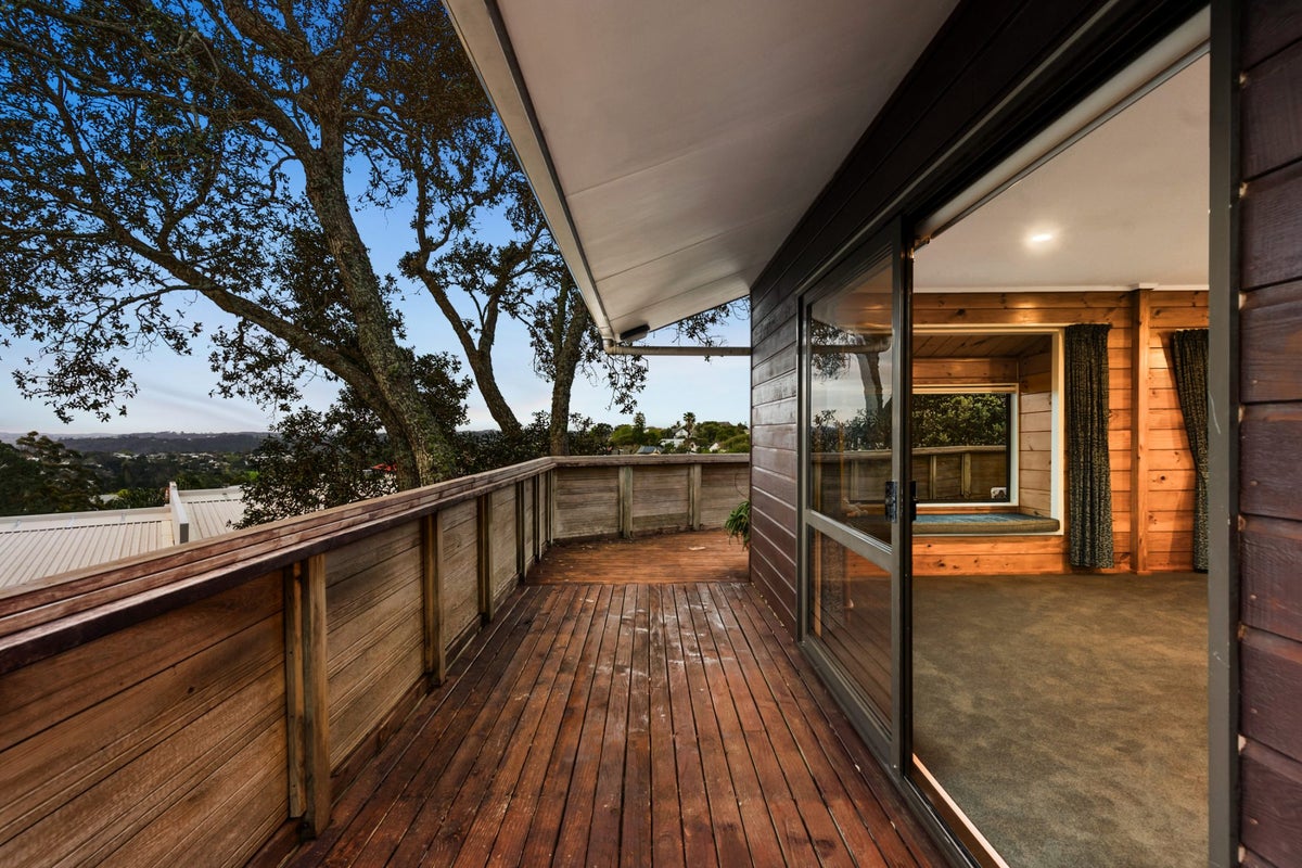 17A Rangatira Road, Birkdale, Auckland - Carousel 2