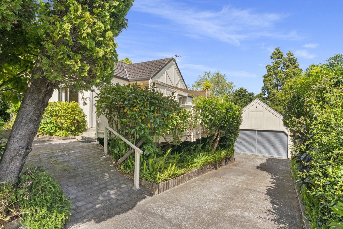 20 Achilles Crescent, Welcome Bay, Tauranga - Carousel 1