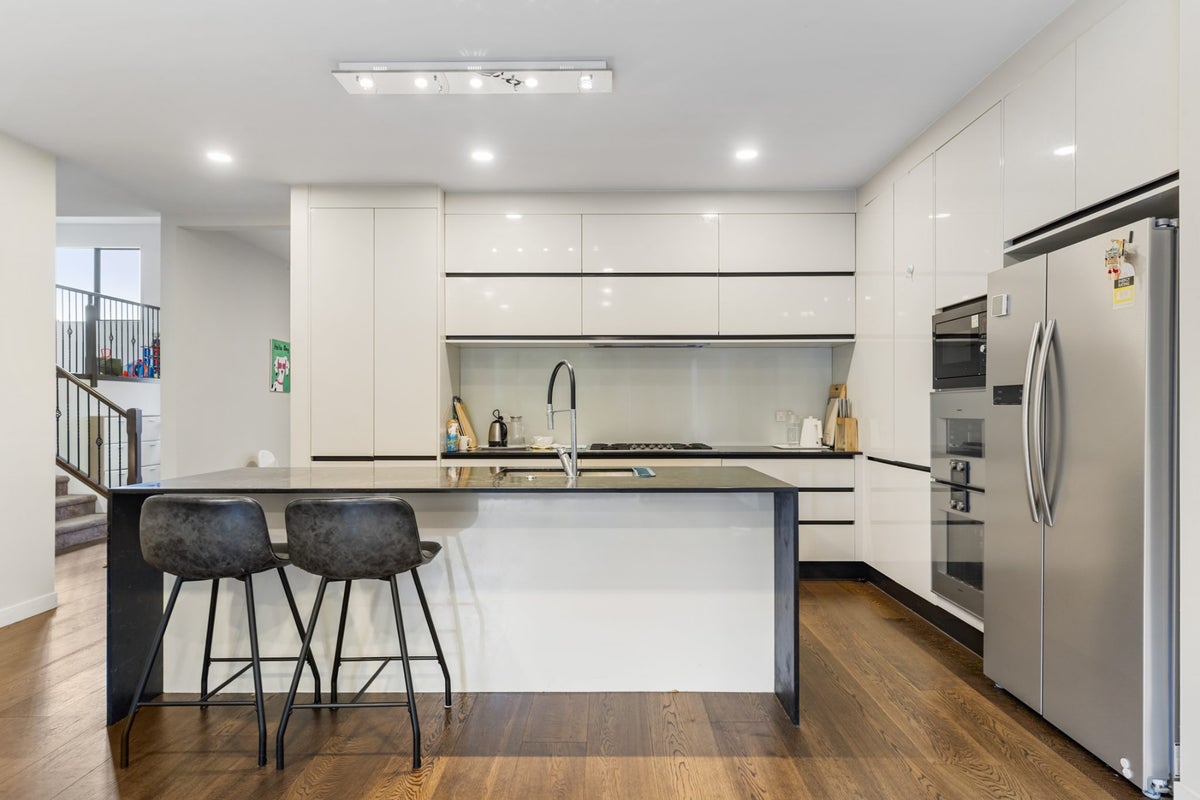 2 Para Close, Fairview Heights, Auckland - Carousel 2