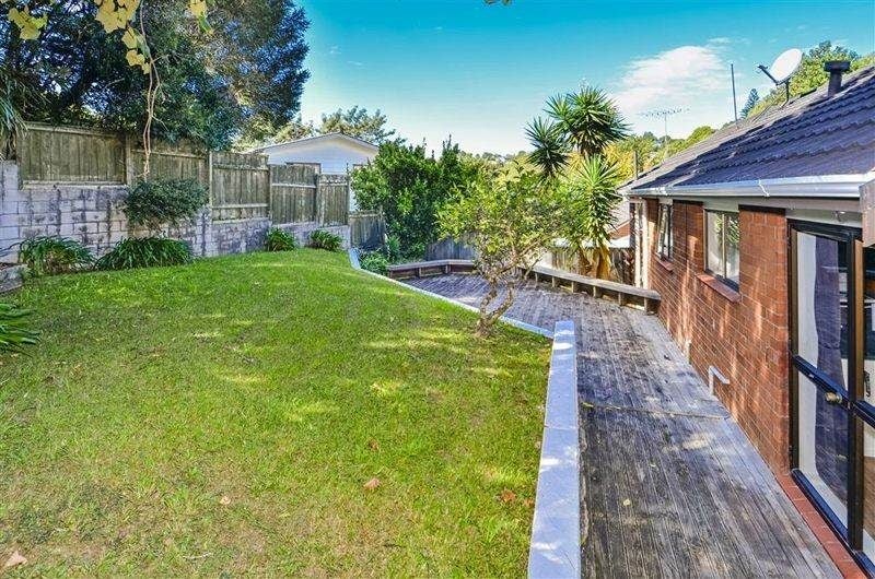 2/78 Oaktree Avenue, Browns Bay, Auckland - Carousel 13