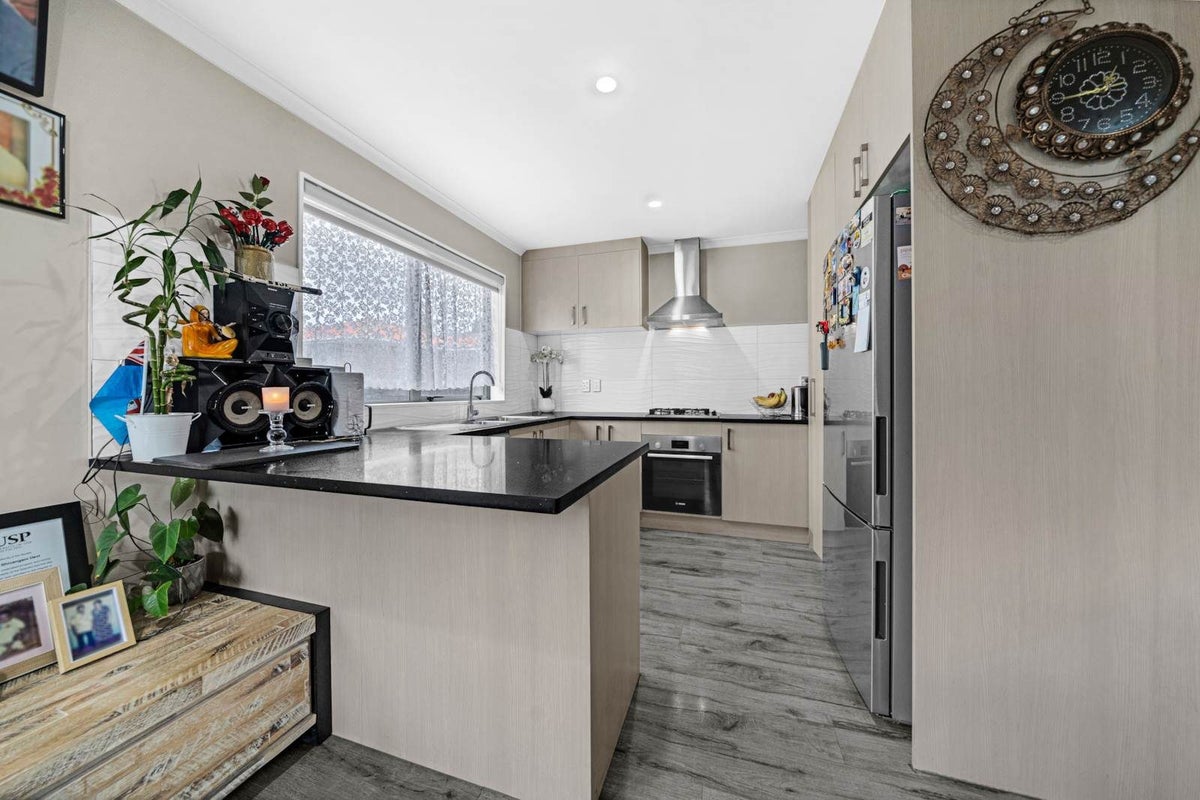9A Kerrydale Road, Manurewa, Auckland - Carousel 2