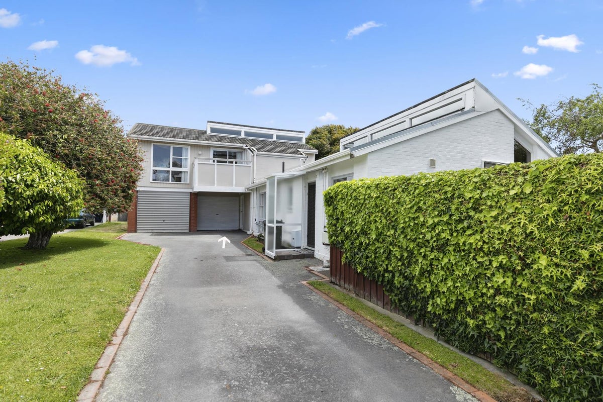 18A Barraud ST, AVALON, LOWER HUTT - Carousel 1
