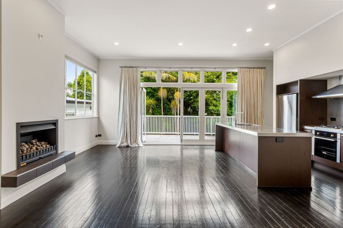 23 Lawrence Street, Herne Bay, Auckland - Carousel 2