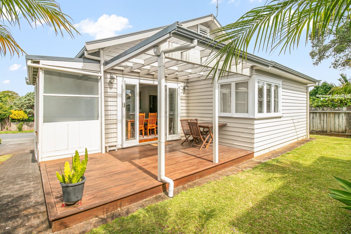 7A Rostrevor Avenue, Epsom, Auckland - Carousel 2