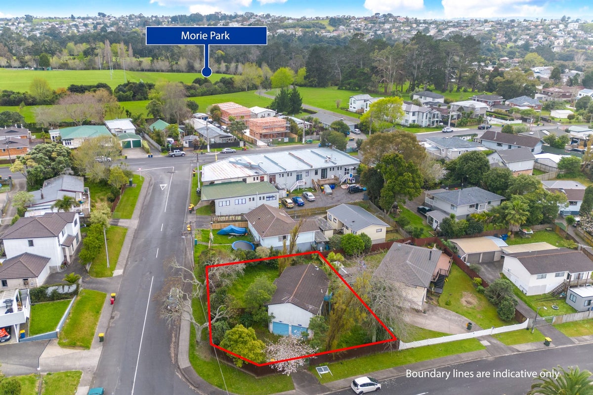 8 Spargo Road, Massey, Auckland - Carousel 1