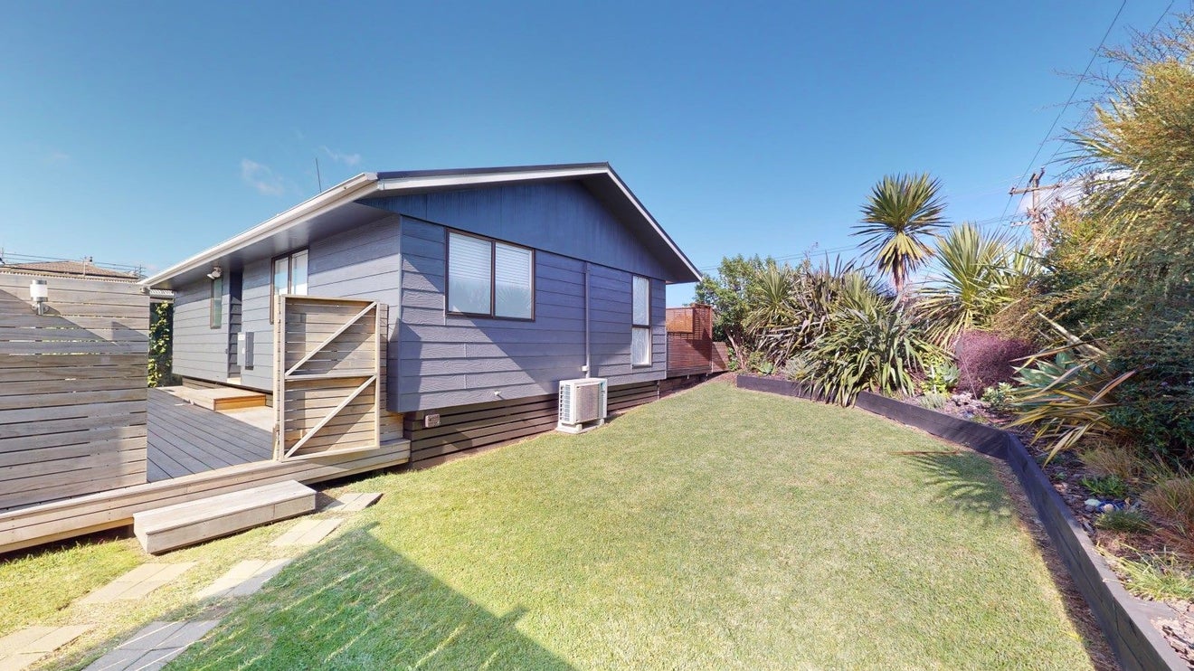 120 Park Avenue, Waitarere Beach, Levin - Carousel 1