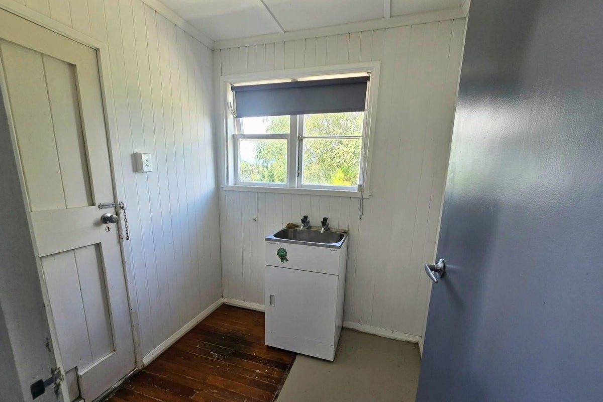 13 Third Street, Lansdowne, Masterton - Carousel 16