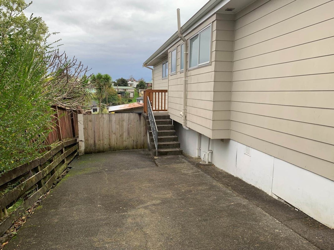36 Terra Nova Street, Glen Eden, Auckland - Carousel 2