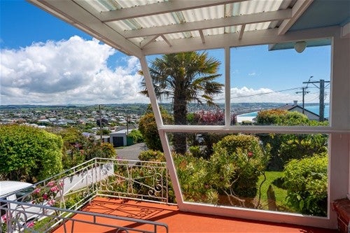 19 Tamar Street, South Hill, Oamaru - Carousel 2